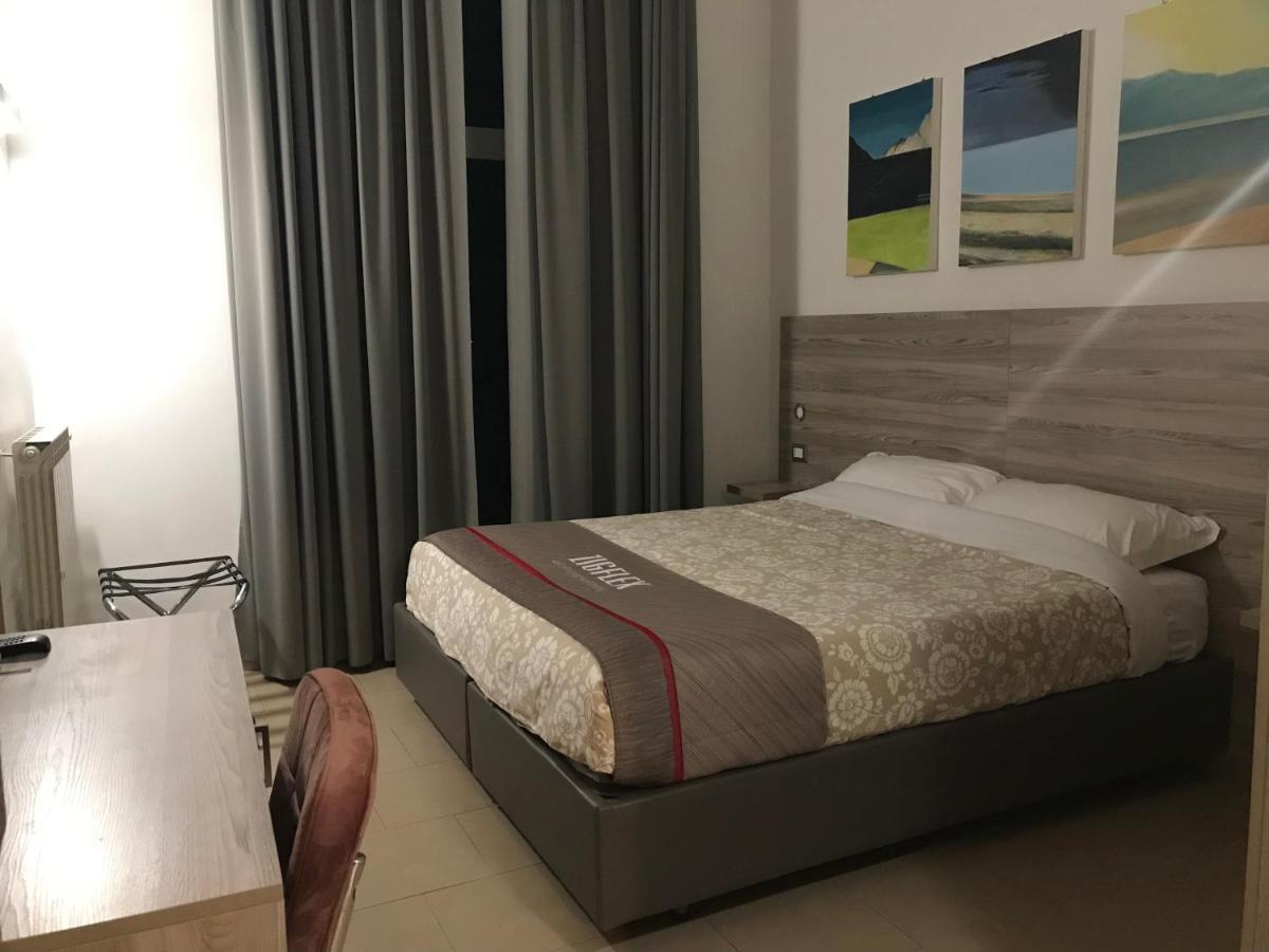 4Stanze Hotel Napoli Ngoại thất bức ảnh