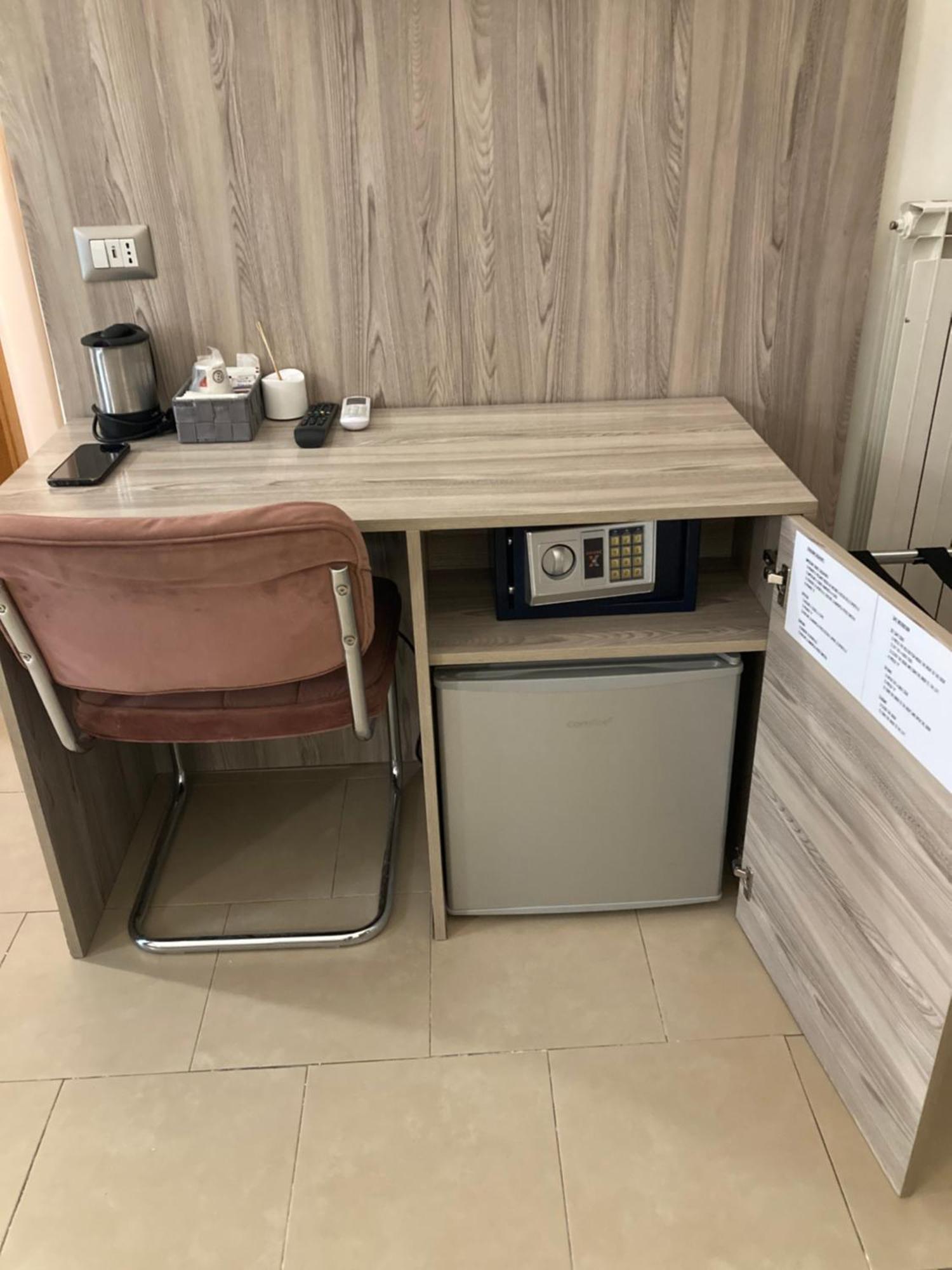 4Stanze Hotel Napoli Ngoại thất bức ảnh