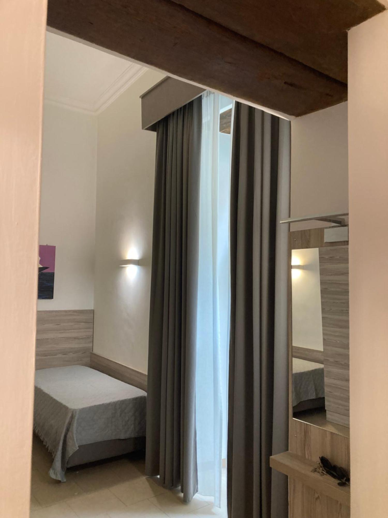 4Stanze Hotel Napoli Ngoại thất bức ảnh