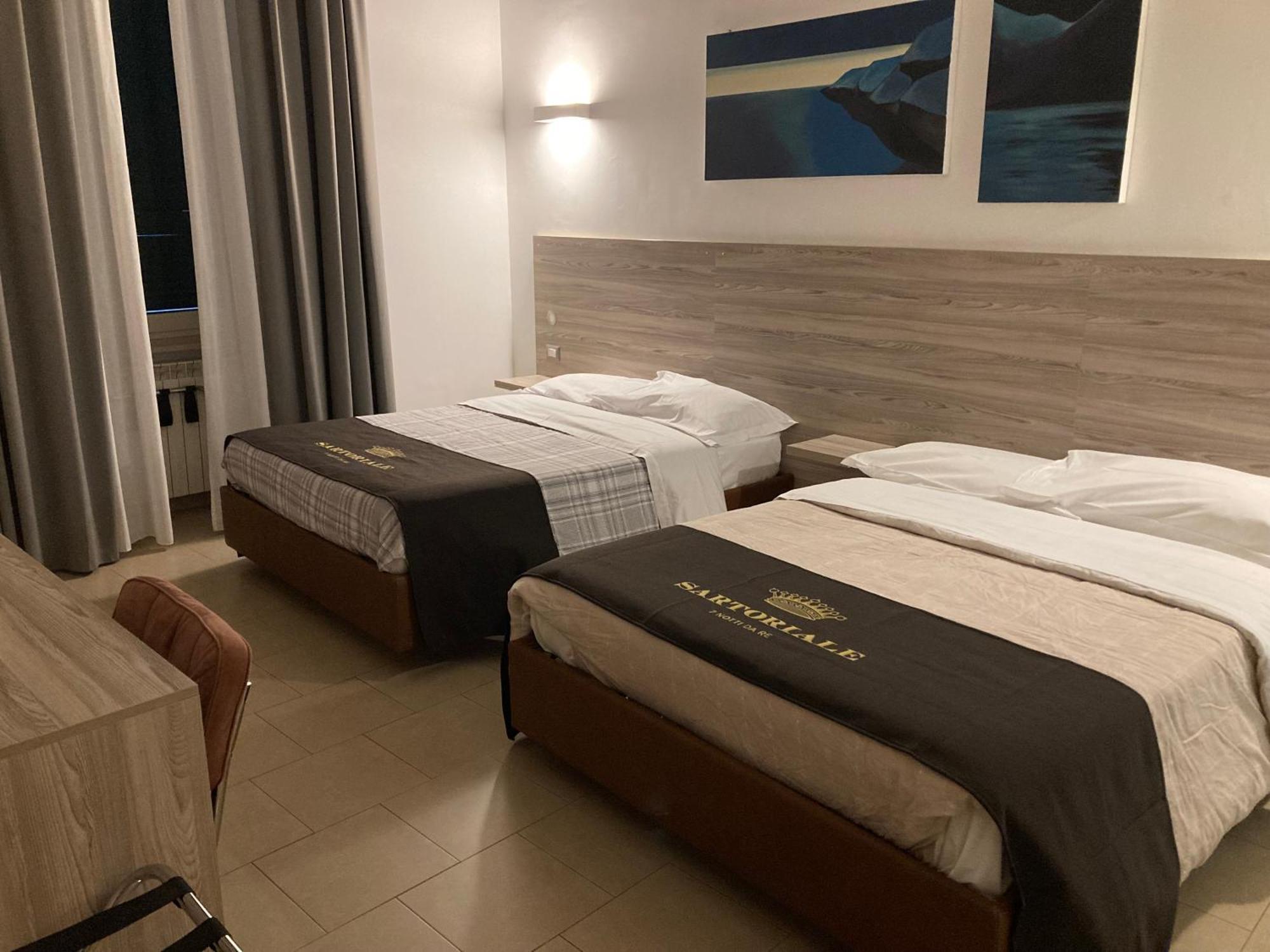 4Stanze Hotel Napoli Ngoại thất bức ảnh